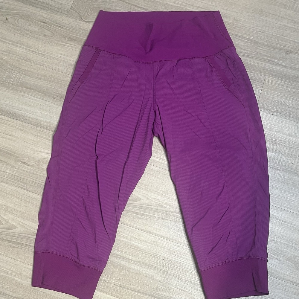 LULULEMON Pants Womens 12 In Flux Crop High Rise Swift Luon Yoga Workout Purple